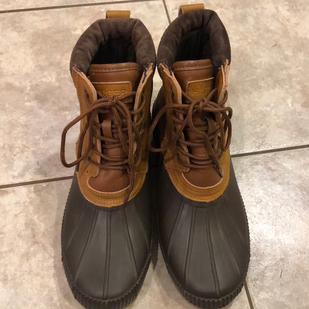 Tommy Hilfiger Duck Boots.